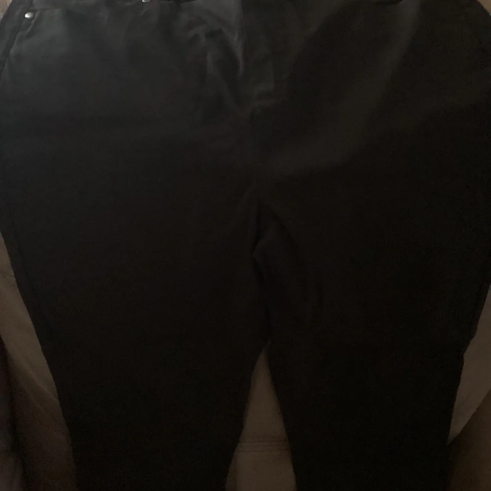 Capris - Picture 3 of 3